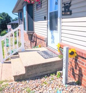 Des Moines House | FairWestern