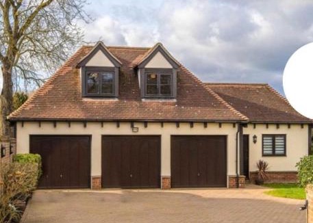 Peterborough House | Fairy Meadows Hideaway