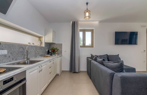 Zerviana Apartment | Falassarnia Apartments I