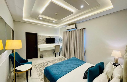 Gulberg Hotel | Faletti's Grand MM Alam Gulberg