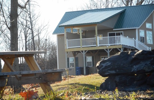 North Hero House | “ FALL 3 DAY TRIPS FOLIAGE base spot”Fishing, Dock, Fire Pit, Boat launch & Boat