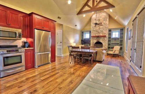 Buda House | Fall Creek Vineyards Wine Country Inn