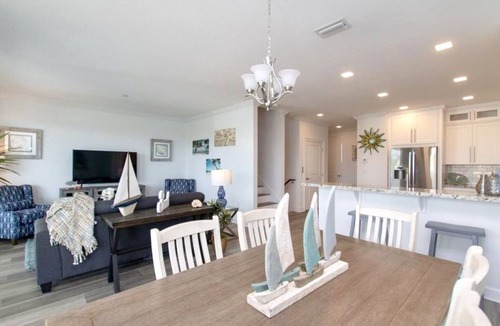 Marathon House | FALL & WINTER SPECIALS! 5 Bdrm, 5 bath,Elevator, Dock,PrivatePool,Walk to beach!