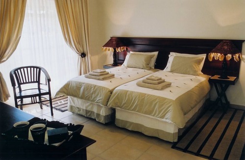 Pretoria House | Falling Feather Inn