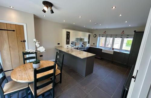 Earls Croome House | Fallow View - Luxury Countryside Cottage