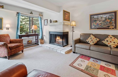 Vail Condo | Fallridge 210 - Bright One Bedroom