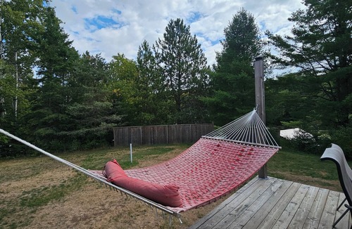 Weslemkoon Cottage | FALLS VIEW HAVEN