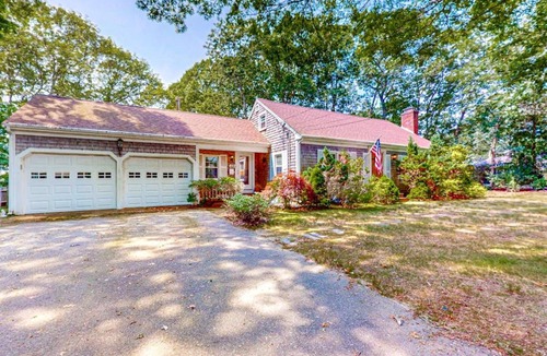 Falmouth Heights House | Falmouth Beachtown Getaway
