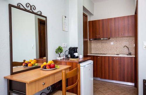 Potos House | Famelia Studios Lampiris
