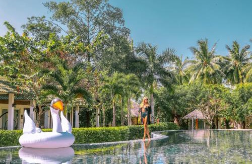 Ba Keo Resort | Famiana Green Villa - Complimentary Airport Shuttle