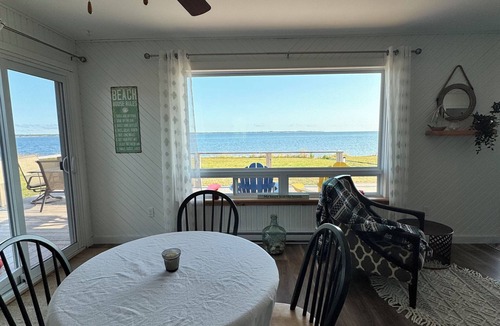 Tatamagouche Cottage | Family and Pet Friendly Ocean Front Beach Access Cottage in Tatamagouche