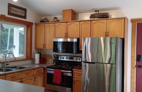 West Sechelt Bed & Breakfast | Family and Pet friendly Fabulous B&B, AC, Ocean Views, close to Town and Beach.