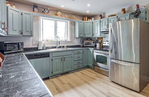 Dennis Port Condo | Family Beach Days: Dog-Friendly Cape Cod Condo