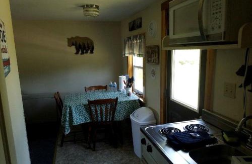 Stewartstown House | Family Cabin in Stewartstown for a New Hampshire Weekend Getaway
