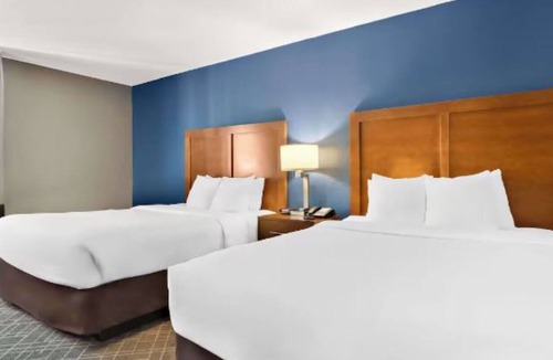Joliet Hotel | Family Comfort Near Chicagoland Speedway, Shopping, and Dining Spots | 2 Units