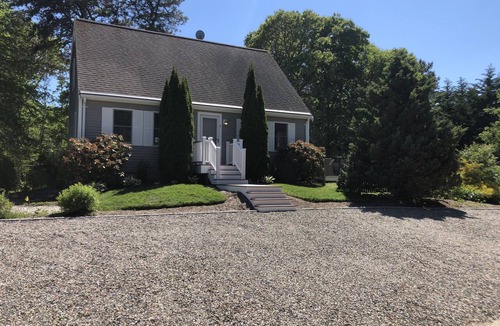 Harwich Port House | Family Cottage Close to Beach!