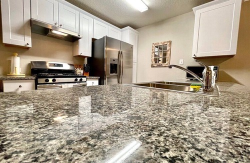 West San Antonio House | Family Cottage Cozy Family Gem near SeaWorld Lackland