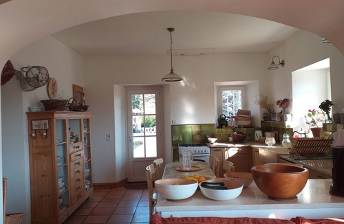 Saint-Cannat House | Family country house with swimming pool in the heart of nature. Pets welcome.