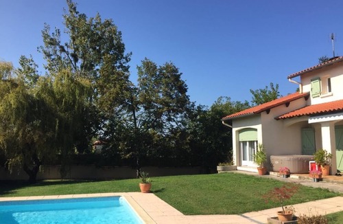 Saint-Sulpice House | Family house for 8 people, swimming pool & jacuzzi