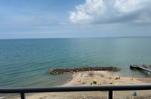 Geneva-on-the-Lake Condo | Family Friendly 2br/2ba Lakefront Condo sleeps 6-pool/beach-rent 3/4th free-ask