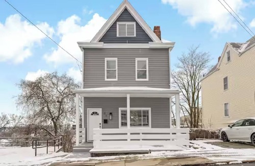 Mount Washington House | Family Friendly 4bed 3bath house in Pittsburgh Walk to the Overlook