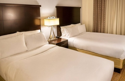 San Bruno Hotel | Family-friendly Accommodation! Pets Allowed, Free Breakfast!