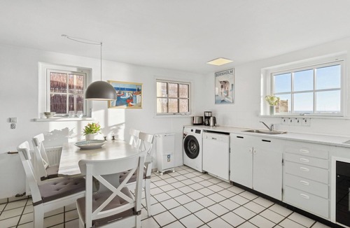 Arnager House | Family-friendly beachside holiday home