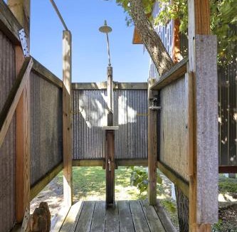 Eureka Springs House | Family-Friendly Cabin with Hot Tub in the Ozark Mountains and nearby Beaver Lake, Eureka Springs