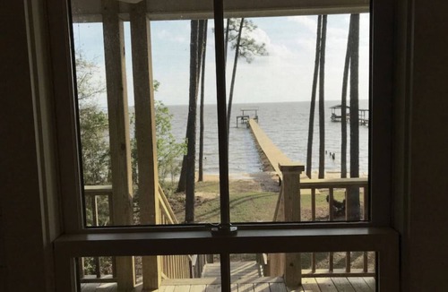 Fairhope House | Family Friendly Cottage With Pier and Beach on Mobile Bay
