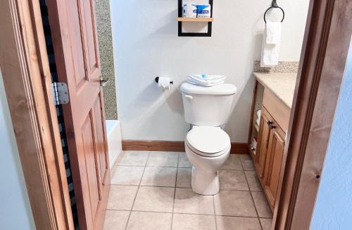 Zermatt Apartment | Family-Friendly Double Queen Mountain Suite Near Deer Valley Ski Resort - 2037