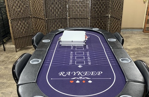 Downtown Baltimore House | Family-friendly home in Baltimore with WiFi, AC, Pool table, Washer & dryer