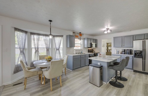Wayne Cottage | Family-friendly Indianapolis Home w/Fenced Yard