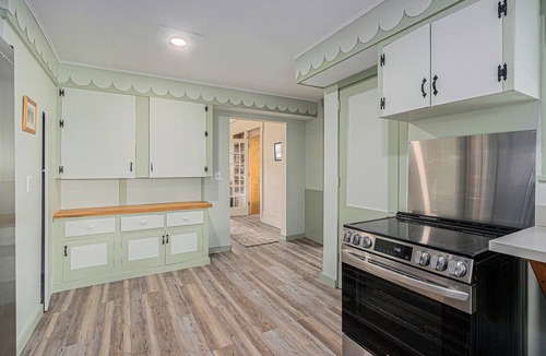 Parchment House | Family friendly. private holiday retreat, large place, great value in Kalamazoo
