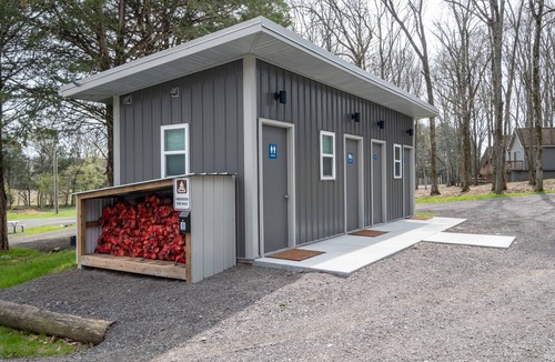 Rural Hill RV Rental | Family Friendly Pull-Through Campsite on 180 Acre Family Farm - Near Nashville!