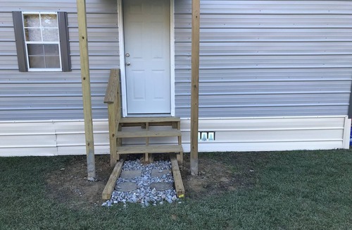 Preston Cottage | Family friendly, quiet neighborhood, 7 minutes from town. 20 minutes from Casino