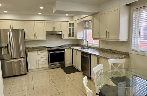Humber Summit House | Family- Friendly Space Available