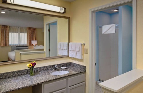 Tucson Hotel | Family Friendly Stay w/Free Breakfast, Pool & Gym Access! Pets Welcome!