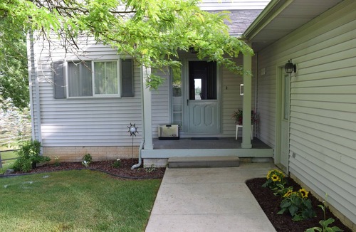 Gladwin Cottage | Family Friendly Sugar Springs Cottage - "Lakeview Life"