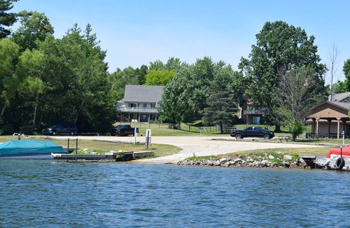 Gladwin Cottage | Family Friendly Sugar Springs Cottage - "Lakeview Life"