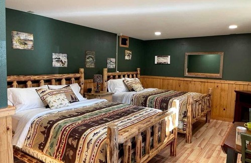 Thompson Falls House | Family-Friendly Cabin Suite Rental near Thompson Falls, Montana