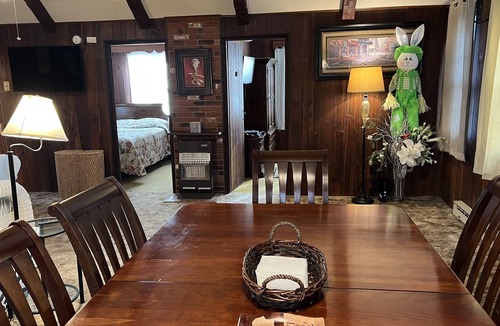 Highland Lakes Cottage | Family/friends - 5 min walk lake and sports courts - 10 min drive Mountain Creek