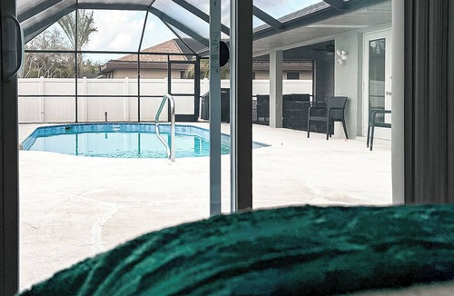 Port Charlotte House | Family Fun By Gulf Beaches ~Fishing ~Heated Pool ~King Suite ~Shelling ~Golfing