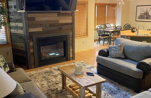 Pinetop Cabin | Family Fun Cabin In the Mountains