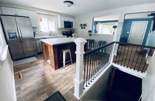 Appleton House | Family fun House - large fenced in backyard, Theater, Bean bag Lounge
