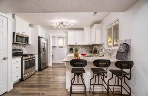 La Verkin House | Family Getaway: 4BR, Pool & Spa, – Sleeps 10