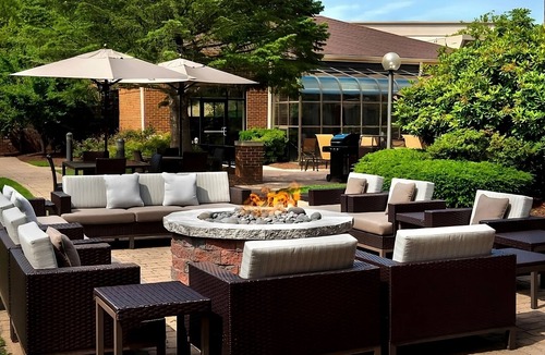 Milford Hotel | Family Getaway in Milford! Pet-Friendly 1BR Unit With Pool, Near Louisa Lake!