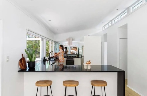 Beacon Hill House | Family haven in Allambie Heights. Relaxed & peaceful cul-de-sac.