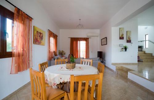 Soroni Villa | Family Haven