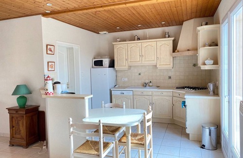 Bretignolles-sur-Mer House | Family Home Halfway Between Beach and Town, Quiet Area - WiFi