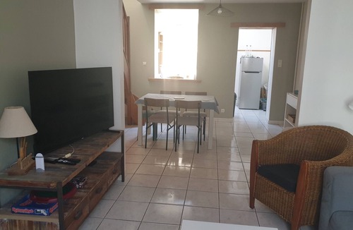 Gare House | Family home in the heart of town